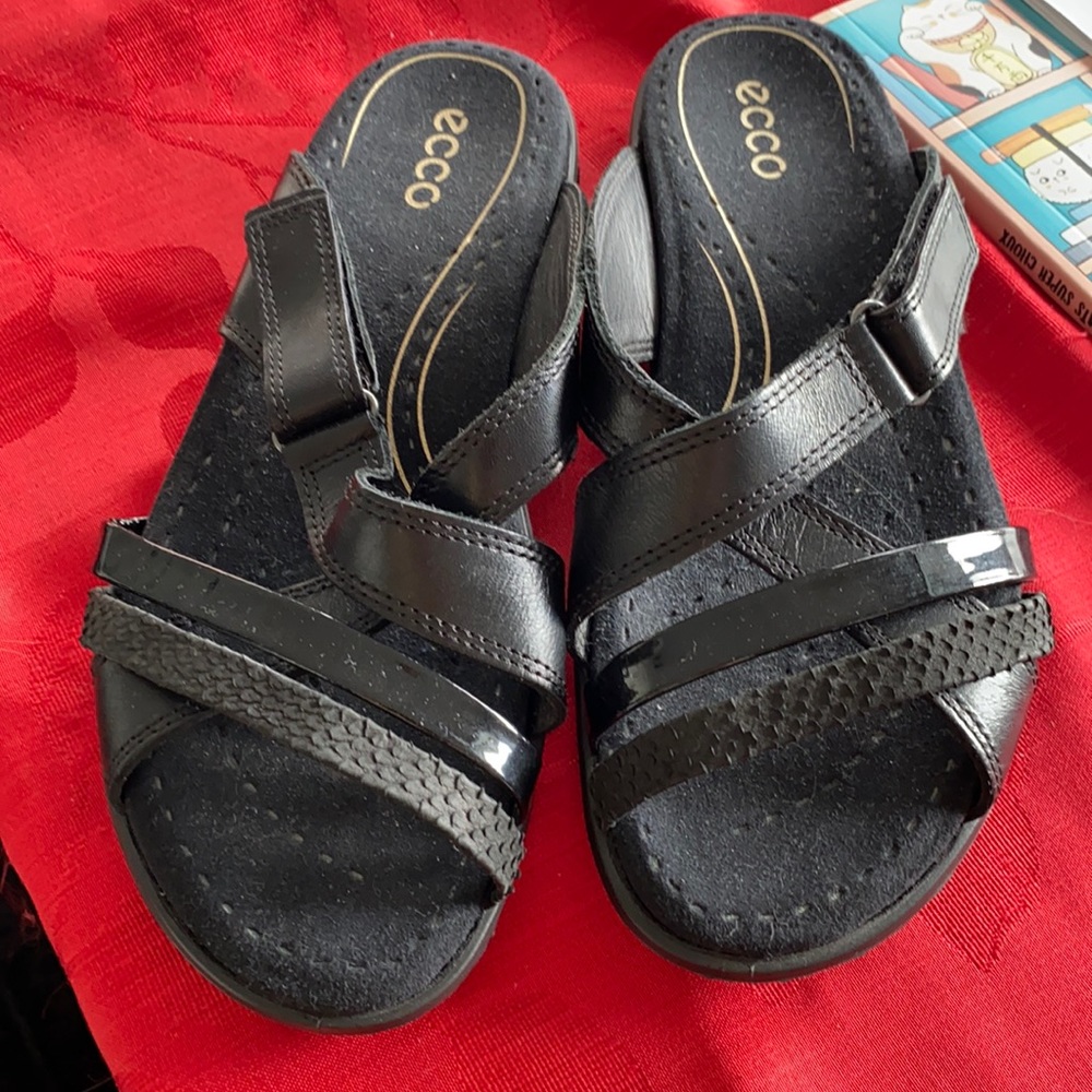 NWOT ECCO Womens Leather Strappy Slip On Slide Sandals Black Size EU 37